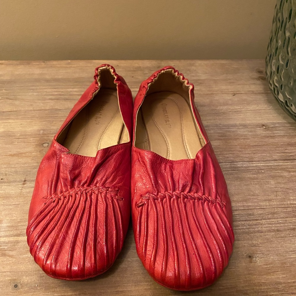 Beautiful red slip on shoes (chocolat blu)